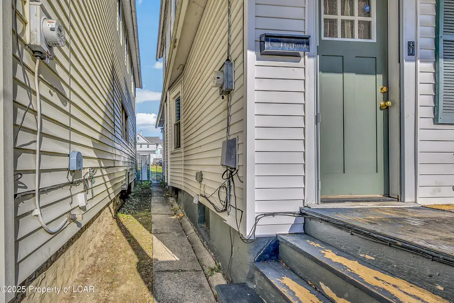 230 Poplar Street, Wilkes Barre, PA 18702 - Image #3