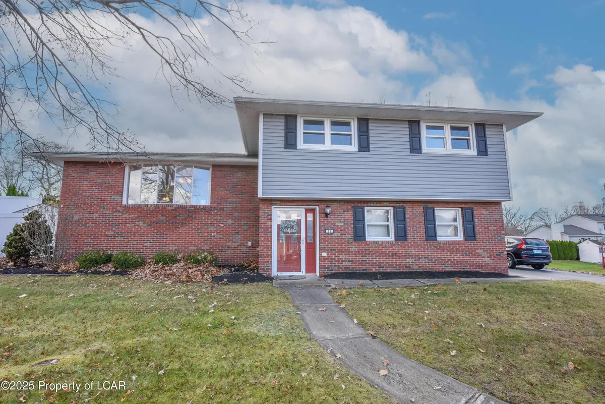 11 Salem Drive, Laflin, PA 18702 - Image #1