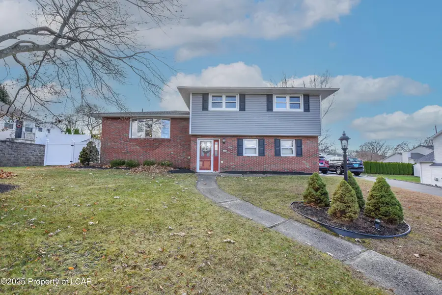11 Salem Drive, Laflin, PA 18702 - Image #2