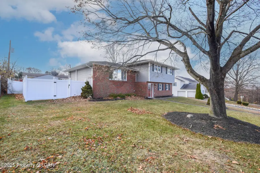 11 Salem Drive, Laflin, PA 18702 - Image #3