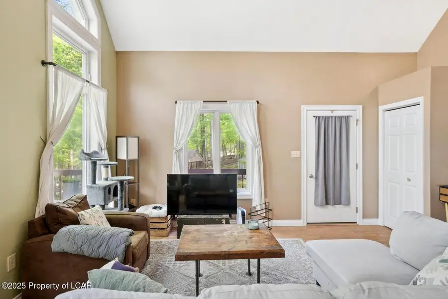 79 Muskegon Circle, Hazle Township, PA 18202 - Image #3