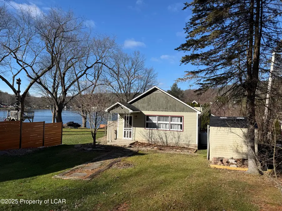 102 Lakeview Drive, Sweet Valley, PA 18656 - Image #2