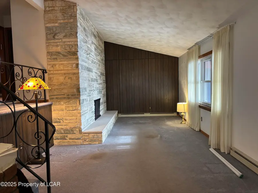 14 E Saylor Avenue, Plains, PA 18702 - Image #2