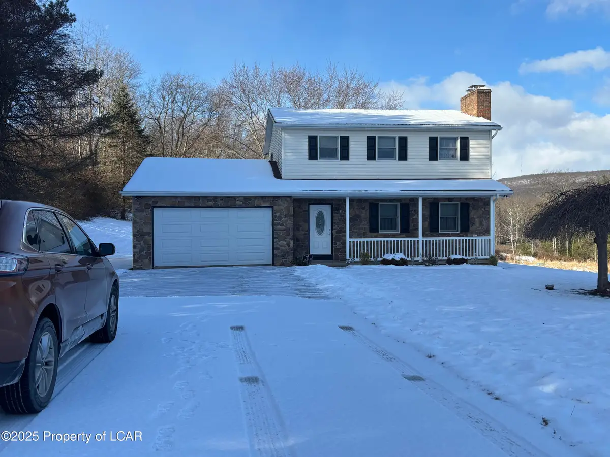 16 Oak Leaf Lane, Drums, PA 18222 - Image #1