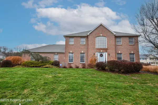 48 Fawn Drive, Dallas, PA 18612