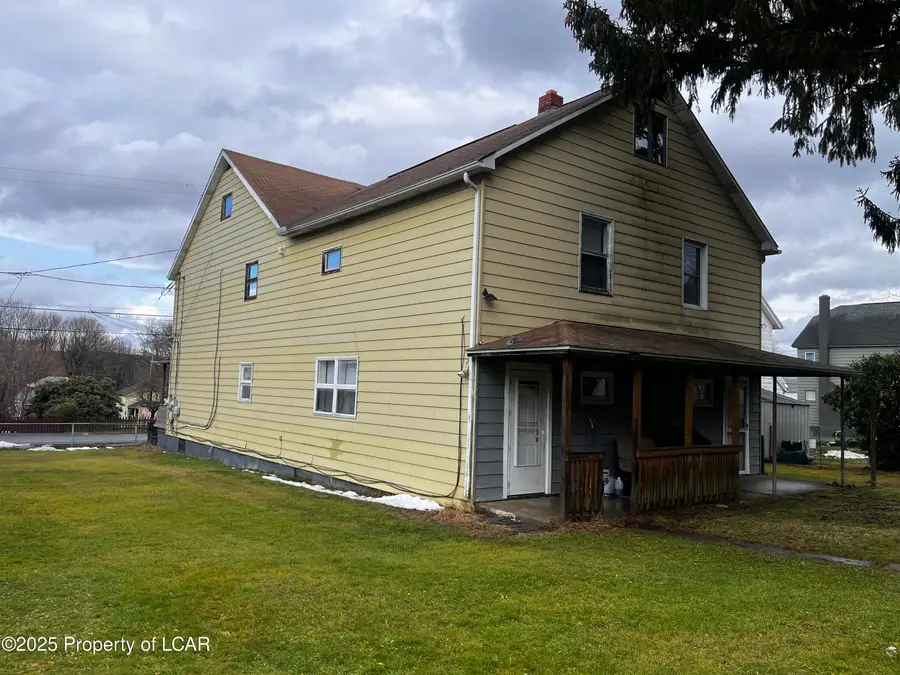 1008 Schwabe Street, Freeland, PA 18224 - Image #3
