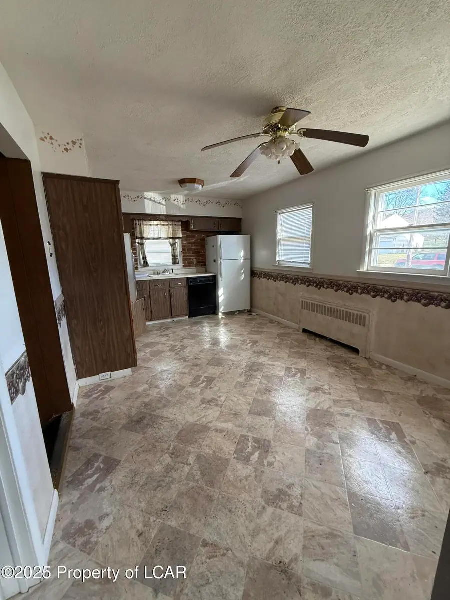 8 N Park Lane, Mountain Top, PA 18707 - Image #3