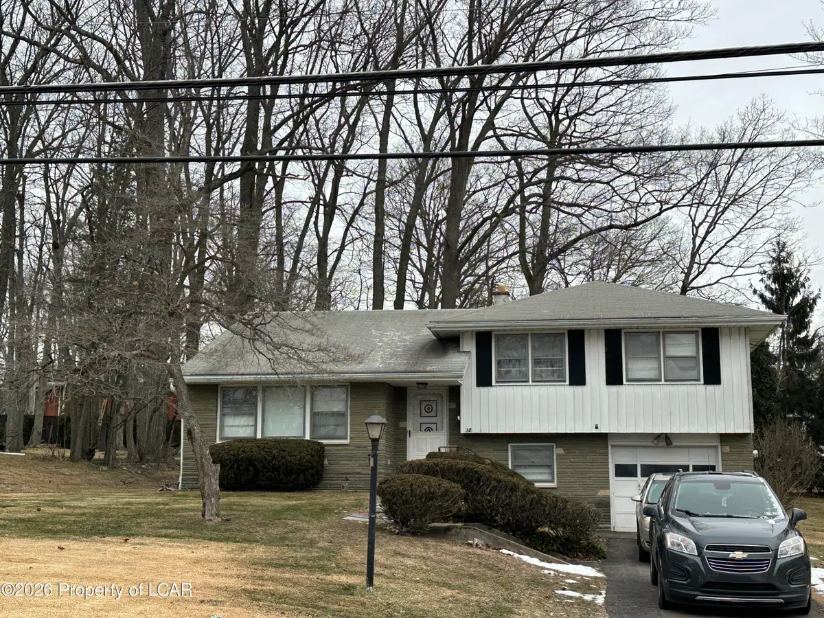 32 Garden Avenue, Mountain Top, PA 18707 - Image #1