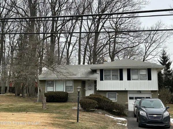 32 Garden Avenue, Mountain Top, PA 18707