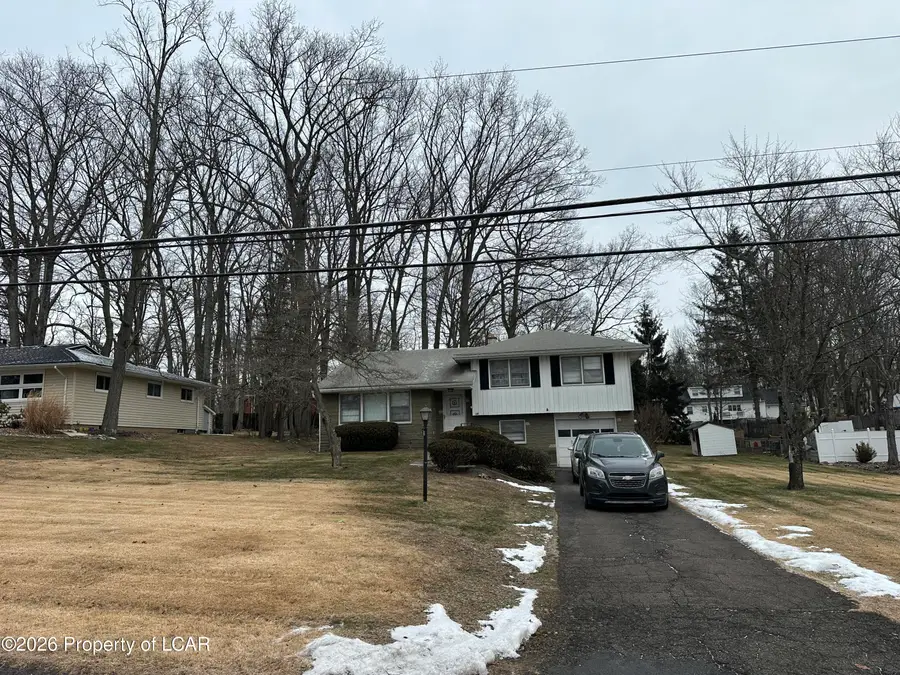 32 Garden Avenue, Mountain Top, PA 18707 - Image #2