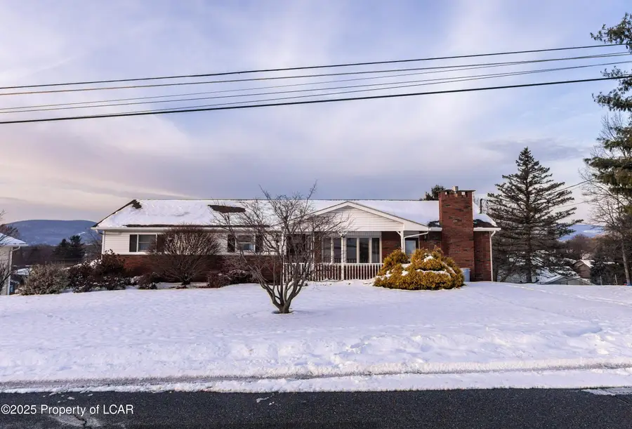 33 Redwood Drive, Laflin, PA 18702 - Image #2