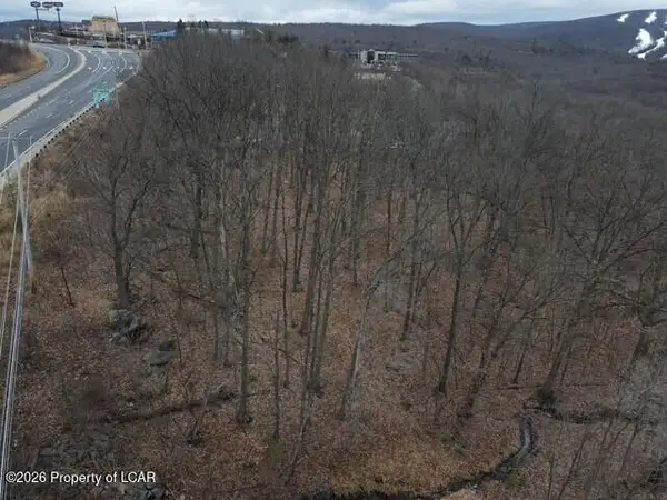 Montage Mountain Road, Moosic, PA 18507