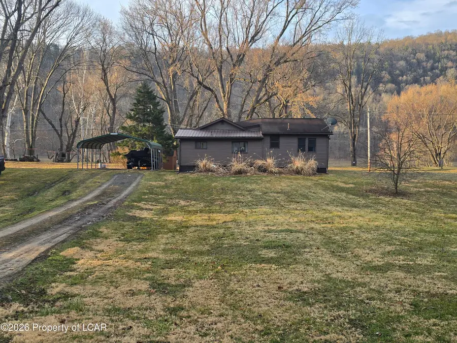 33 Black Diamond Beach Road, Tunkhannock, PA 18657 - #2