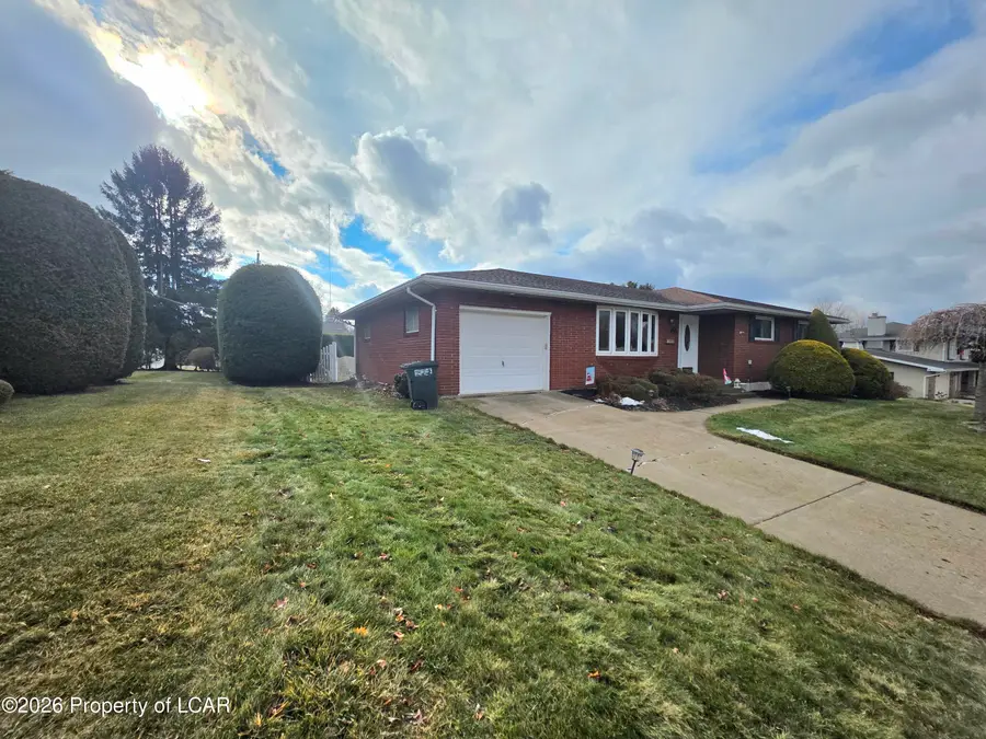 700 Samuels Avenue, Hazleton, PA 18201 - Image #2