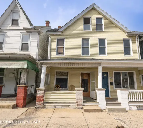 215 E Ridge Street, Lansford, PA 18232