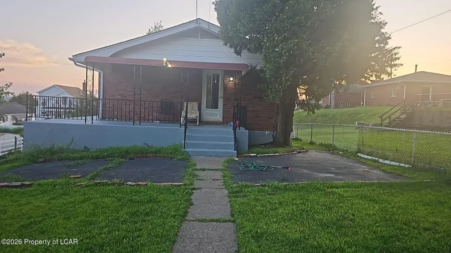 662 Monges Street, Hazleton, PA 18201 - #2