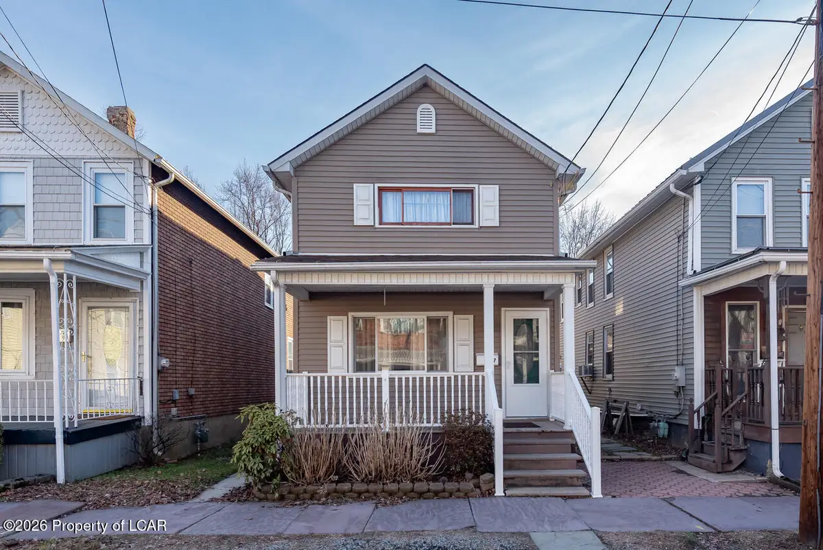 17 Manhattan Street, Ashley, PA 18706 - #1