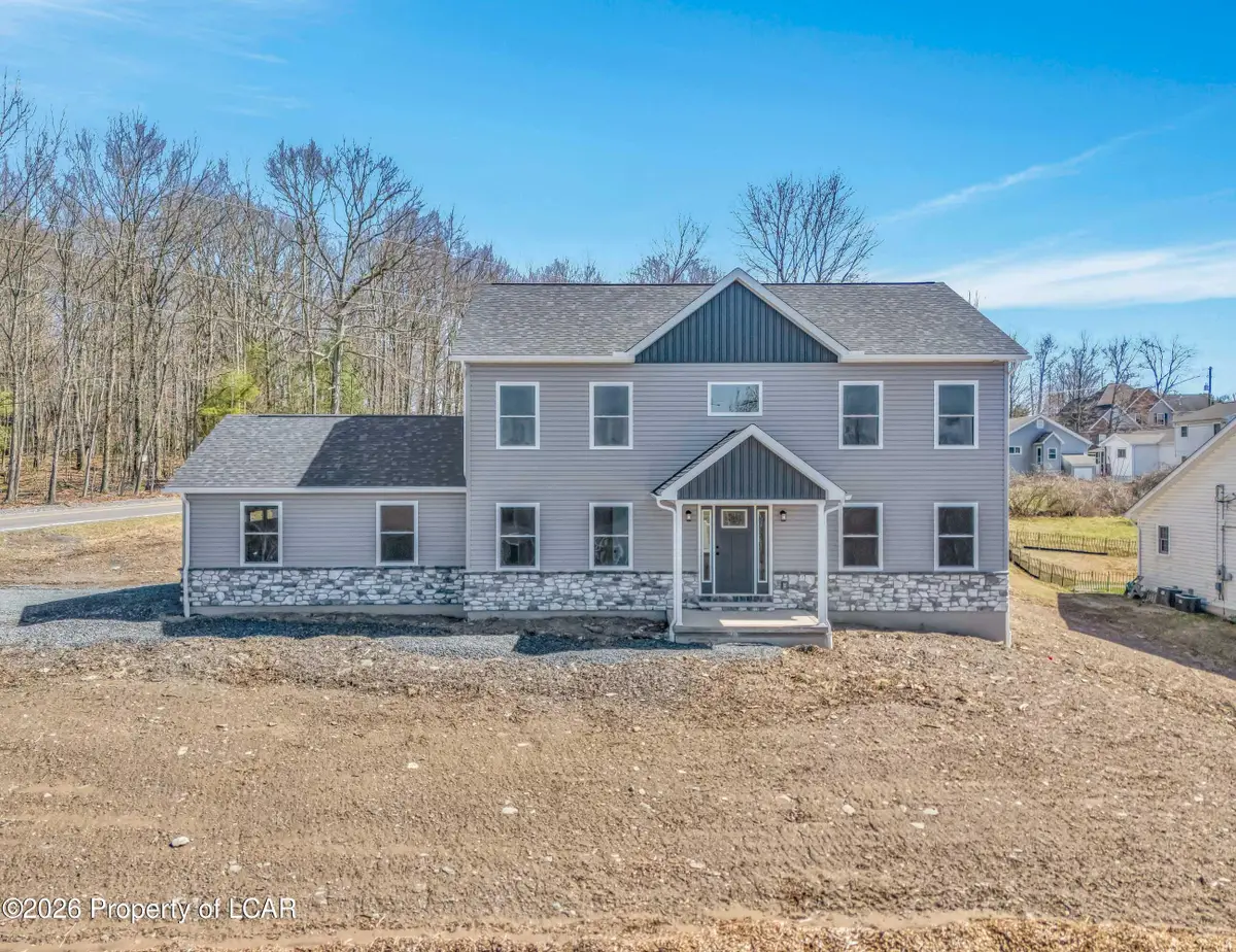 105 Lincoln Street, Dallas, PA 18612 - #1