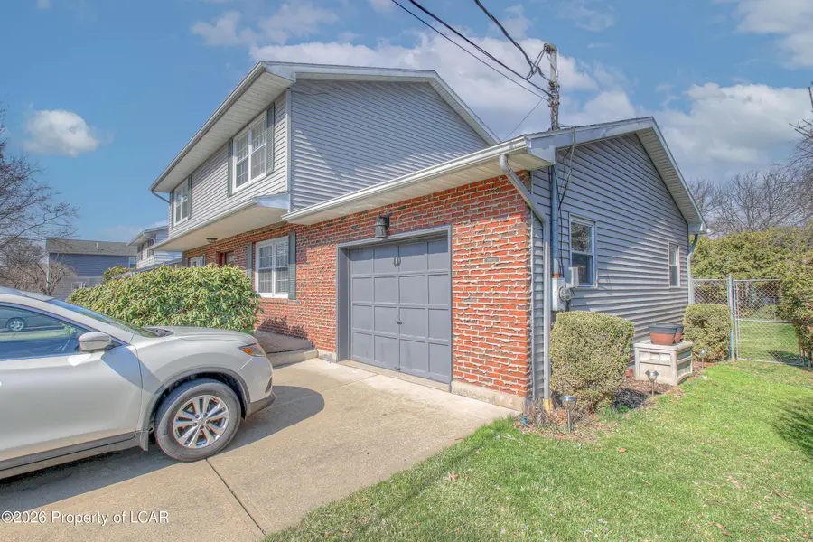 522 Gates Avenue, Kingston, PA 18704 - #3