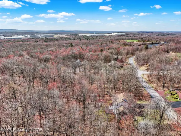 55 Pebble Beach Drive, Hazle Twp, PA 18202