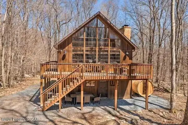 31 W Creek View Drive, Gouldsboro, PA 18424