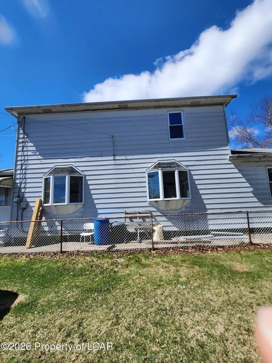 957 Chestnut Street, Freeland, PA 18224 - #2