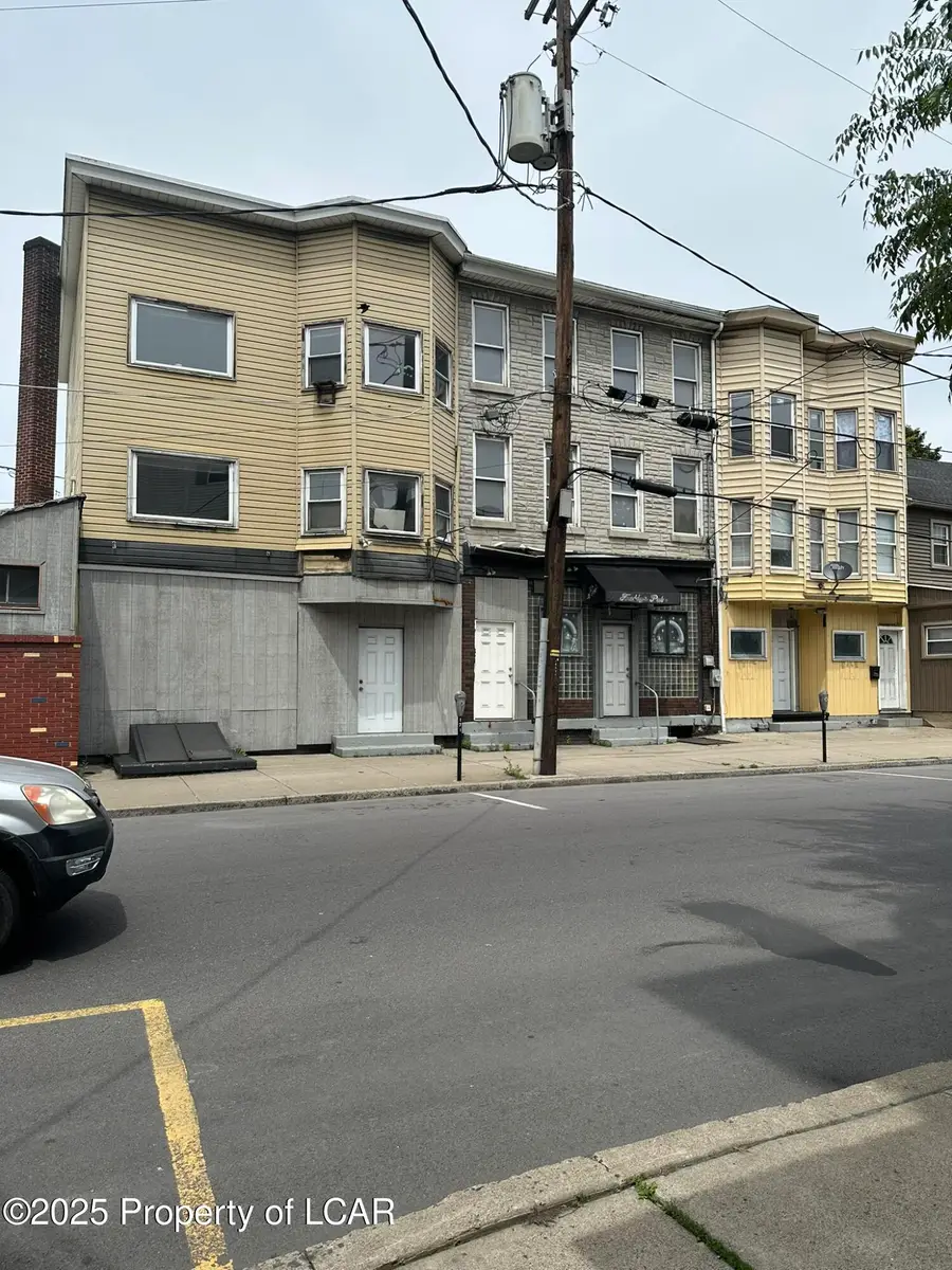 16 Mauch Chunk Street, Tamaqua, PA 18252 - #2