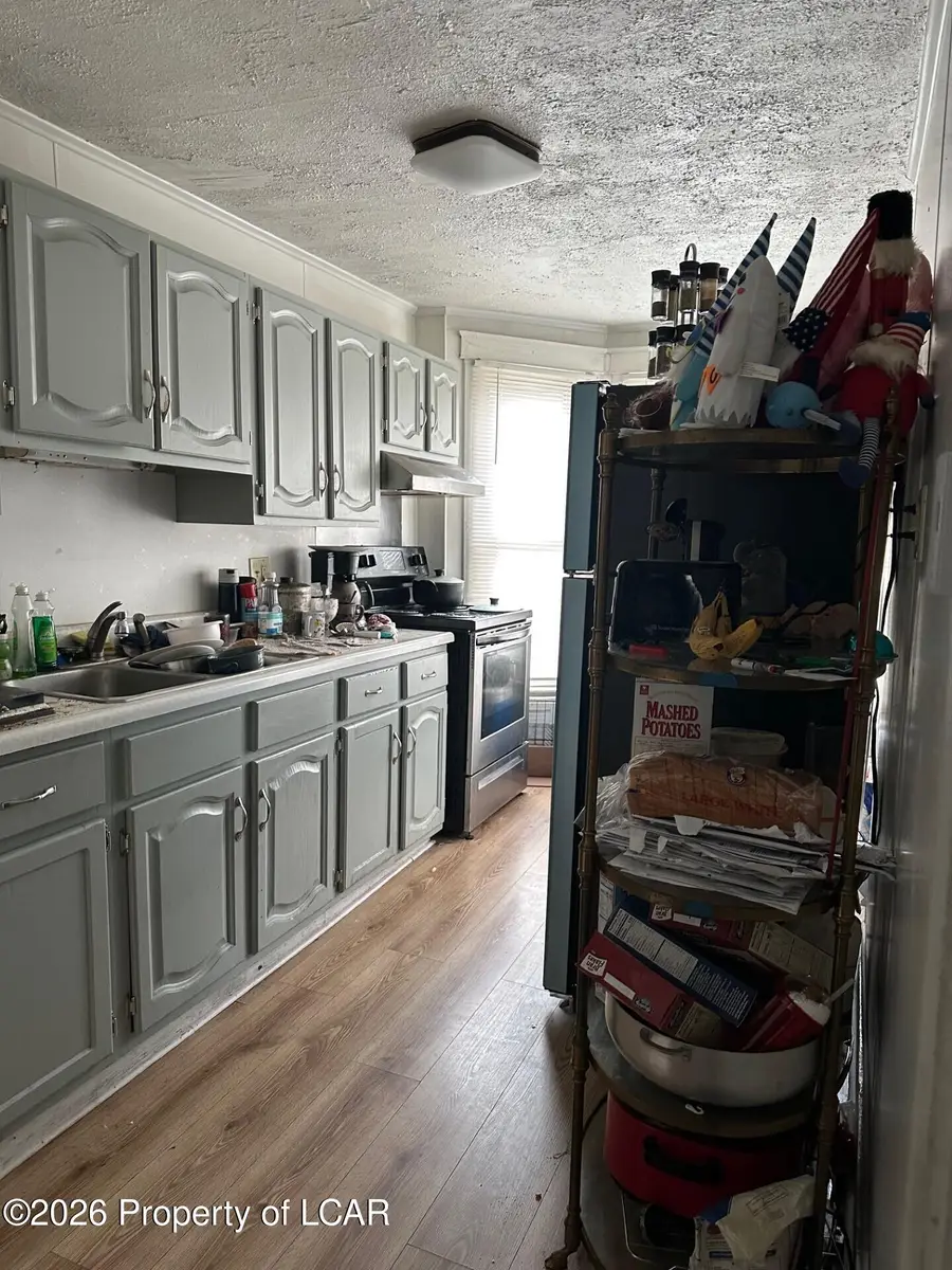 18 Mauch Chunk Street, Tamaqua, PA 18252 - #2