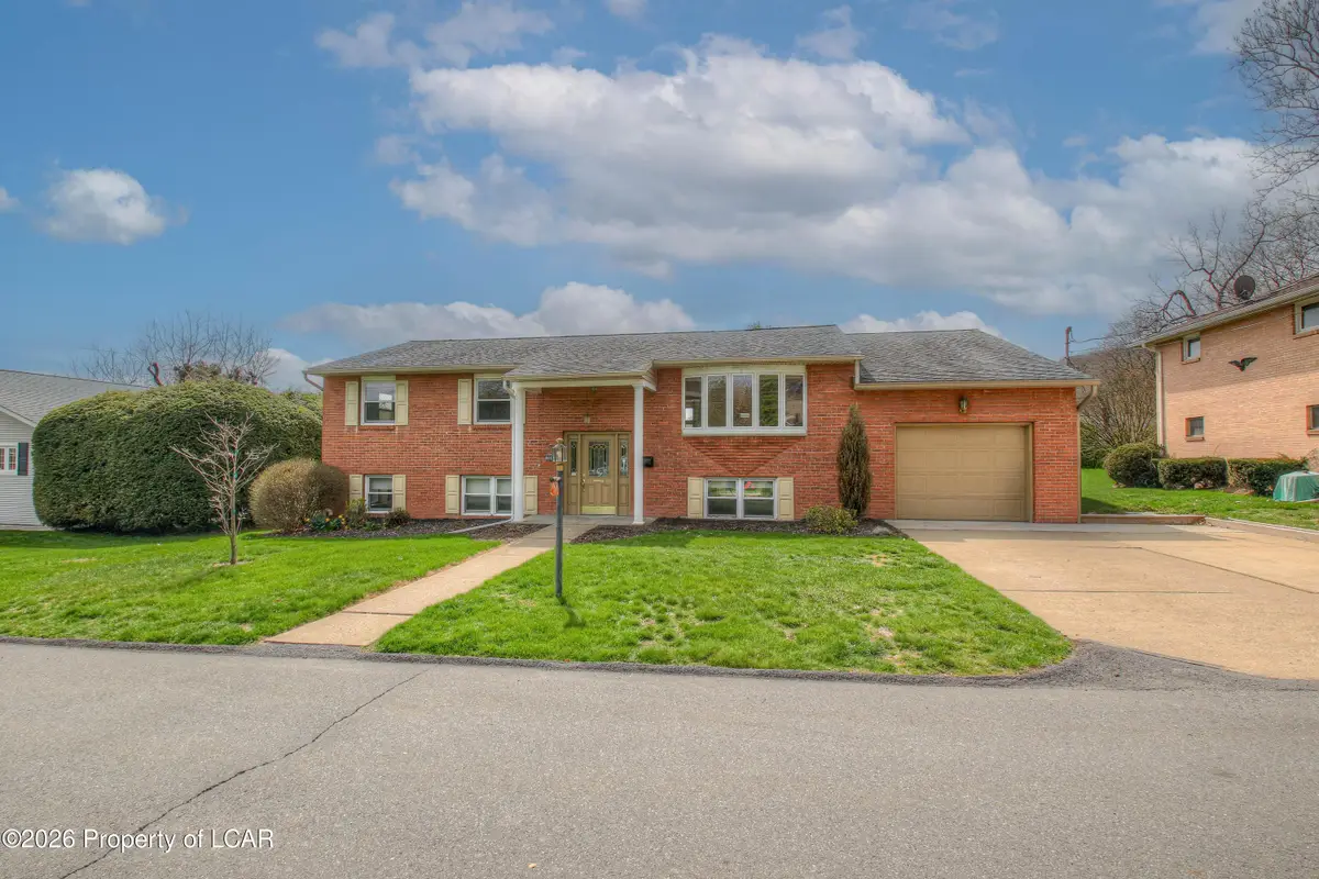 206 Hilltop Drive, West Wyoming, PA 18644 - #1