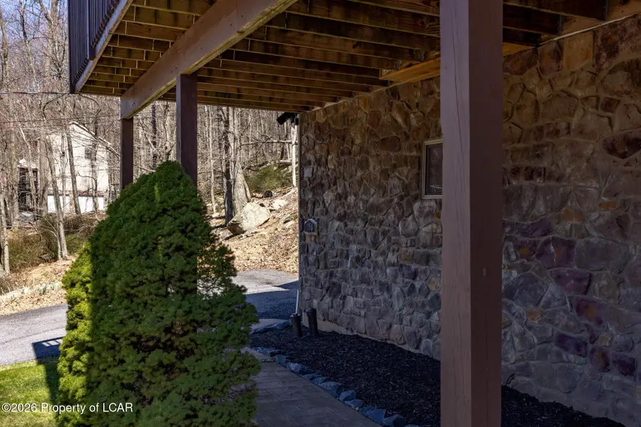 154 Kickapoo Drive, Hazle, PA 18202 - #3