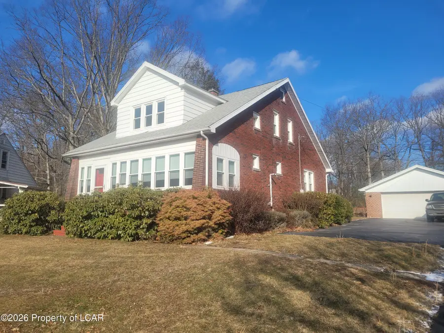 1115 Fairlawn Boulevard, Hazle Township, PA 18202 - Image #2