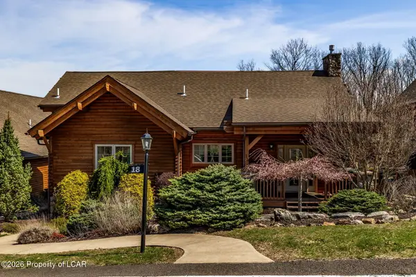 18 Sugarloaf Lane, Hazleton, PA 18202