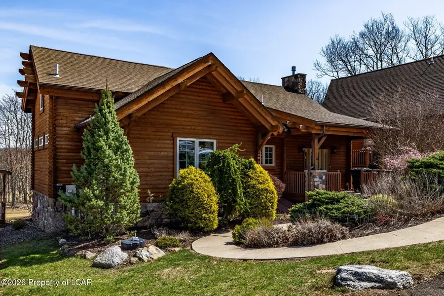 18 Sugarloaf Lane, Hazleton, PA 18202 - #3