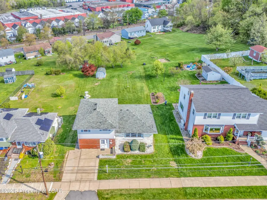 35 Sunrise Drive, Wilkes Barre, PA 18705 - #2