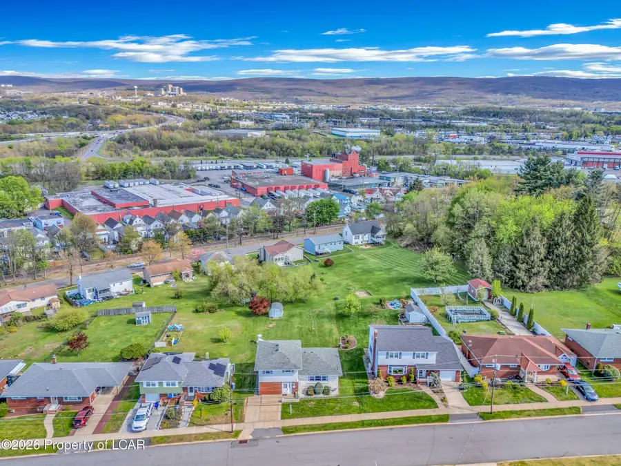 35 Sunrise Drive, Wilkes Barre, PA 18705 - #3