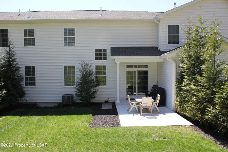 20 Dakota Drive, Dallas, PA 18612 - #3