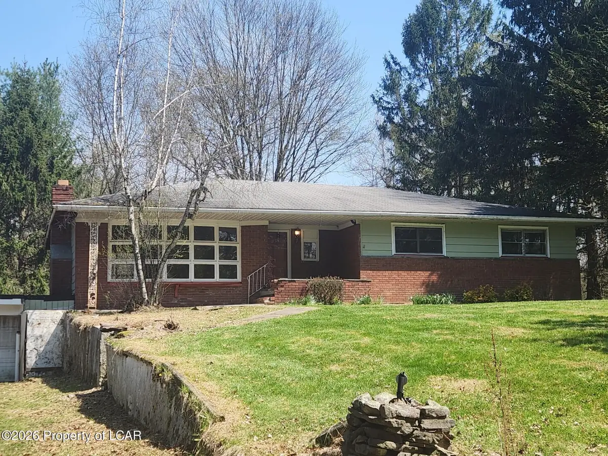 24 Flat Rock Road, Dallas, PA 18612 - #1