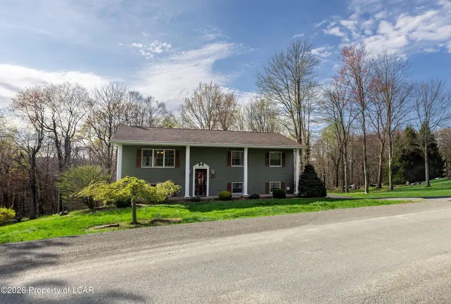 201 Mcintosh Drive, Carbondale, PA 18407 - #2