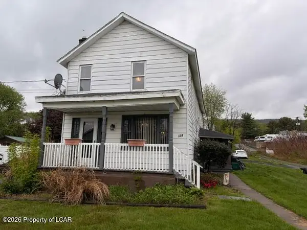 328 Flower Street, Old Forge, PA 18518