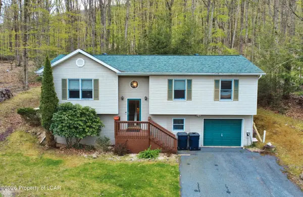 59 Edge Rock Drive, Drums, PA 18222