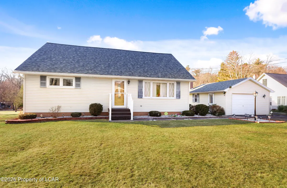 3285 Blytheburn Road, Mountain Top, PA 18707 - Image #1