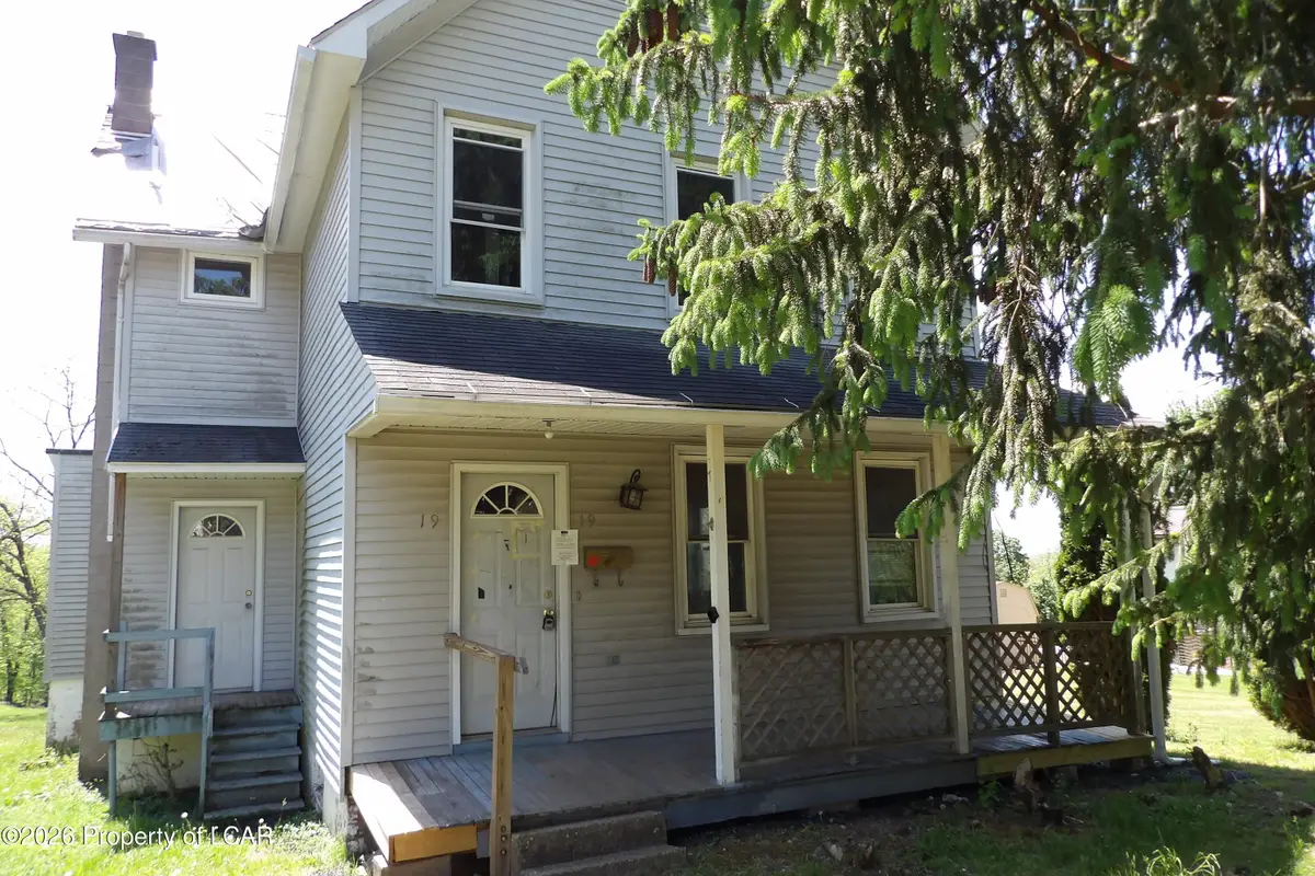 19 Chestnut Street, Mountain Top, PA 18707 - #1