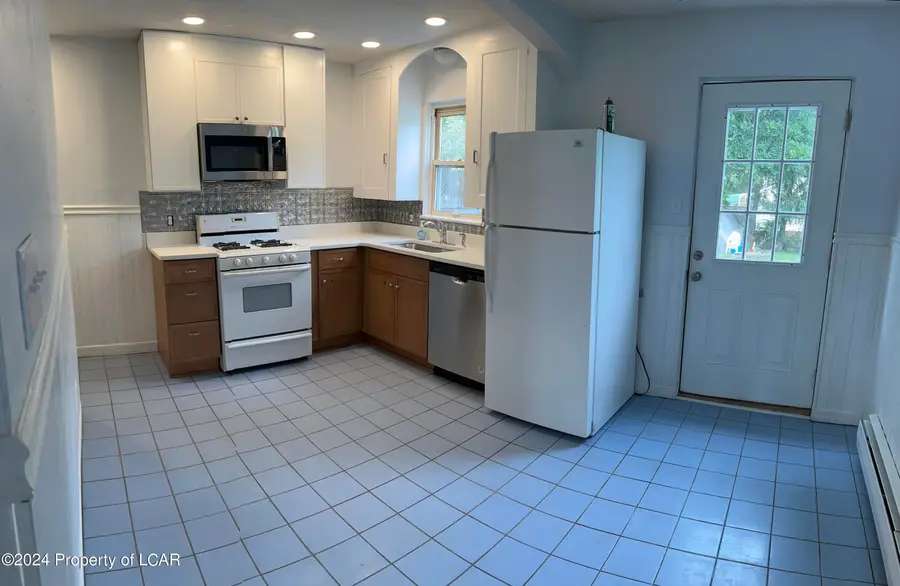 106 Parrish Street, Dallas, PA 18612 - #2