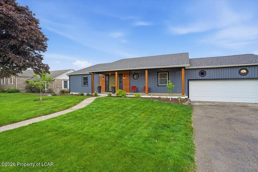 29 Windsor Drive, Dallas, PA 18612 - #3