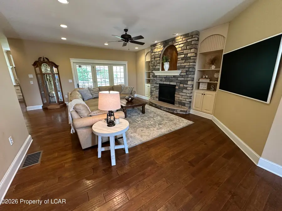 228 Windsor Way, Roaring Brook, PA 18444 - #2