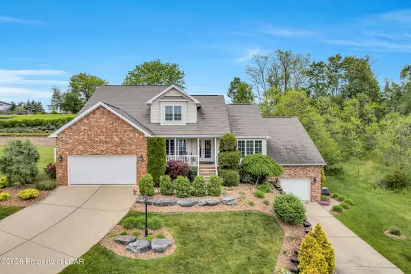 300 Constitution Avenue, Hanover Township, PA 18706