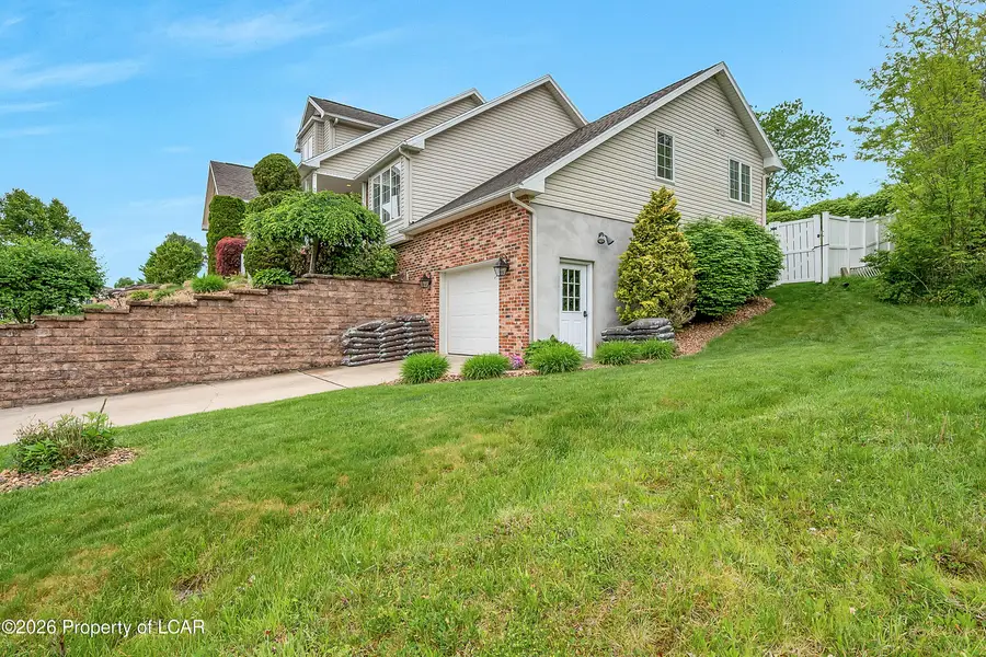 300 Constitution Avenue, Hanover, PA 18706 - #3