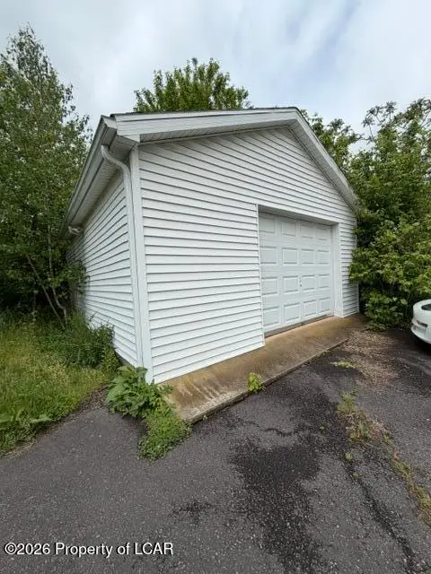 304 Village Road, Dallas, PA 18612 - #2