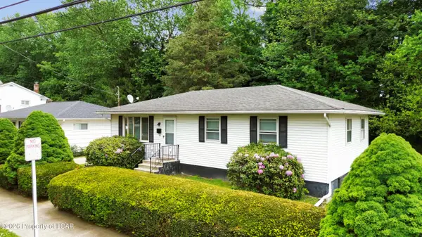60 Gates Avenue, Kingston, PA 18704