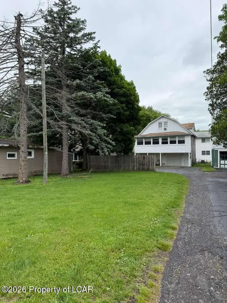 39 Atherton Drive, Wyoming, PA 18644 - #2